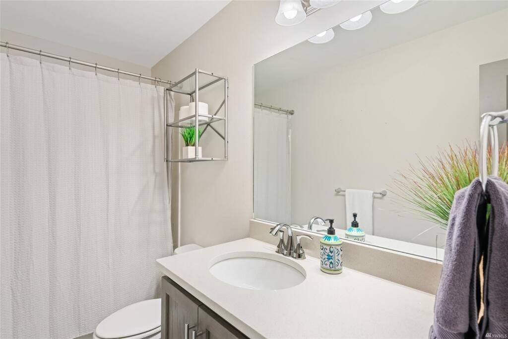 New Town House - Heart Of Wenatchee Apartment Ngoại thất bức ảnh